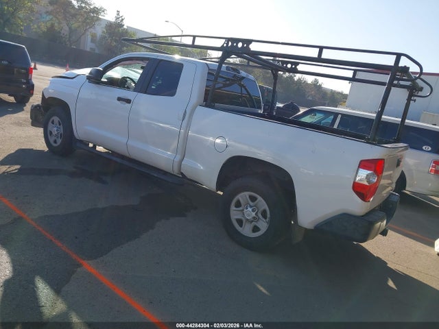 5TFRM5F19EX069812 Toyota Tundra Sr 4.6l V8