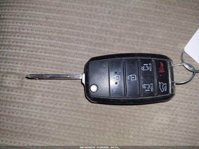 KNDMB5C12G6178321 KIA SEDONA LX