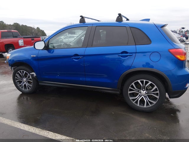 44284325 :رقم المزاد ، JA4AP3AW3JU016427 vin ، 2018 Mitsubishi Outlander Sport 2.4 Se مزاد بيع