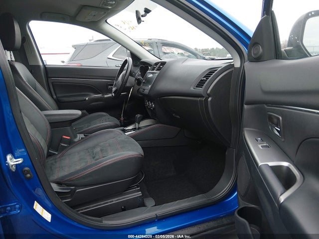 44284325 :رقم المزاد ، JA4AP3AW3JU016427 vin ، 2018 Mitsubishi Outlander Sport 2.4 Se مزاد بيع