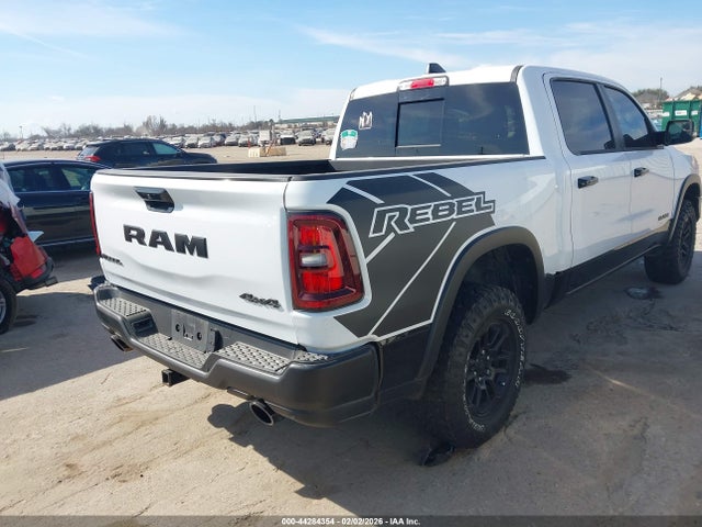 2025 RAM 1500 1C6SRFLP2SN632800 Photo 3