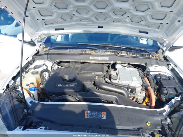 3FA6P0LUXKR102158 Ford Fusion Hybrid Se