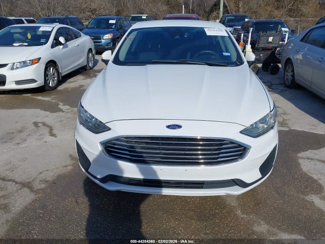 3FA6P0LUXKR102158 Ford Fusion Hybrid Se