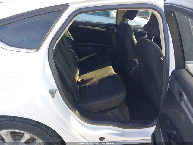 3FA6P0LUXKR102158 Ford Fusion Hybrid Se