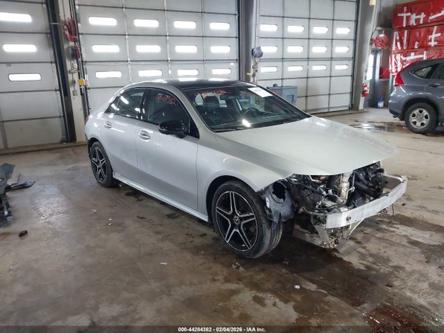 2022 MERCEDES-BENZ A 220 W1K3G4FBXNJ372932