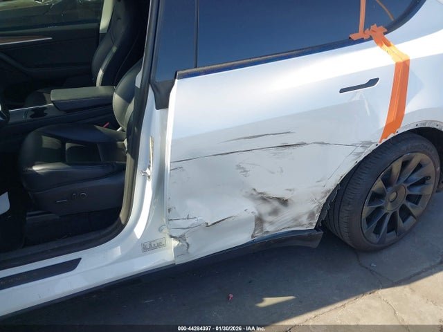 2023 TESLA MODEL Y 7SAYGDEE7PA028870 Photo 5