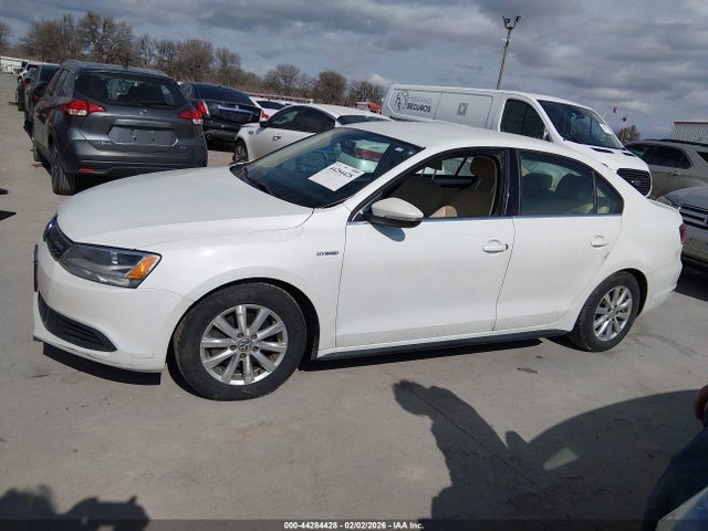 Продажа на аукционе авто 2013 Volkswagen Jetta Hybrid Se, vin: 3VW637AJ7DM291338, номер лота: 44284428