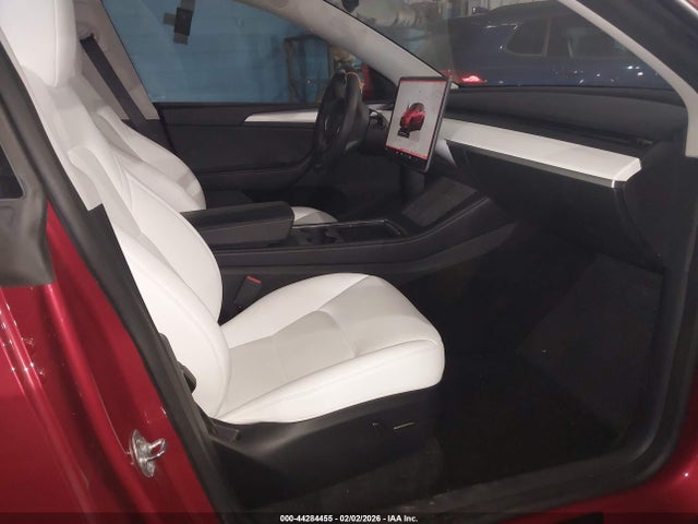 7SAYGDEFXSA352414 Tesla Model Y Performance Dual Motor All-wheel Drive