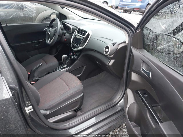 Chevrolet Sonic Lt Auto 2018 1G1JD6SB3J4135065 Image 18