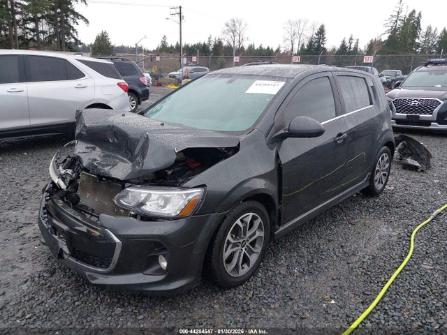 Chevrolet Sonic Lt Auto 2018 1G1JD6SB3J4135065 Image 2