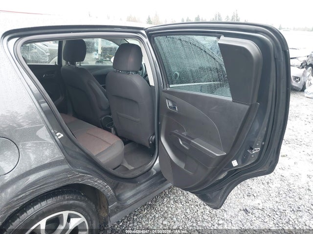 Chevrolet Sonic Lt Auto 2018 1G1JD6SB3J4135065 Image 8