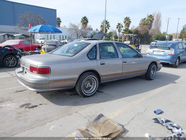 1996 CHEVROLET CAPRICE / IMPALA 1G1BL52P5TR170595 Photo 3