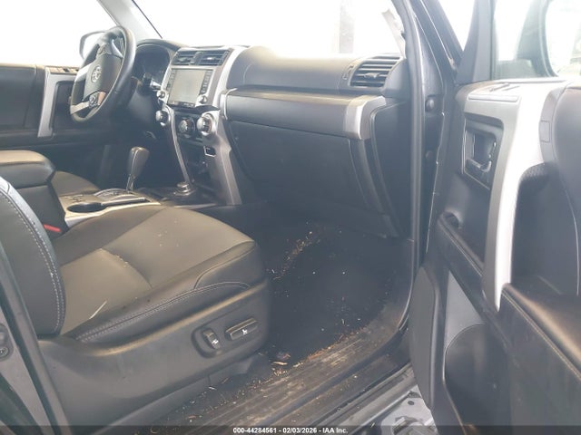 2022 TOYOTA 4RUNNER JTENU5JR9N6034989 Photo 4