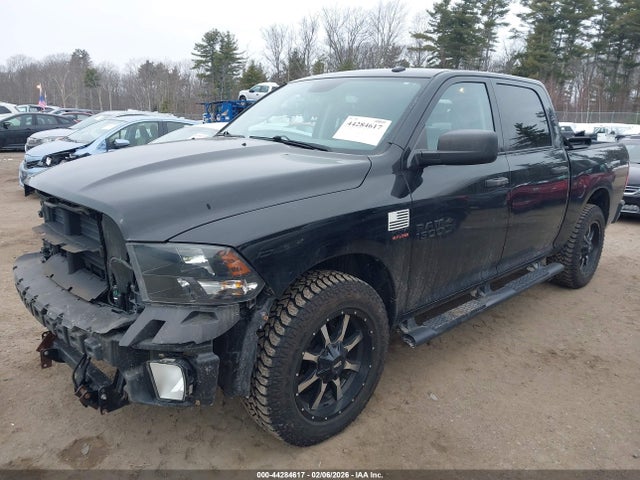 RAM 1500 Express 2015 3C6RR7KT6FG676901 Image 2