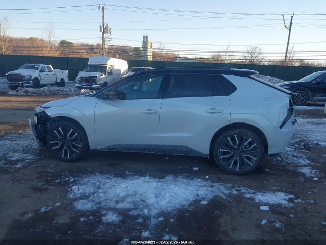 JTMBDAFBXTA002462 Toyota Bz Limited