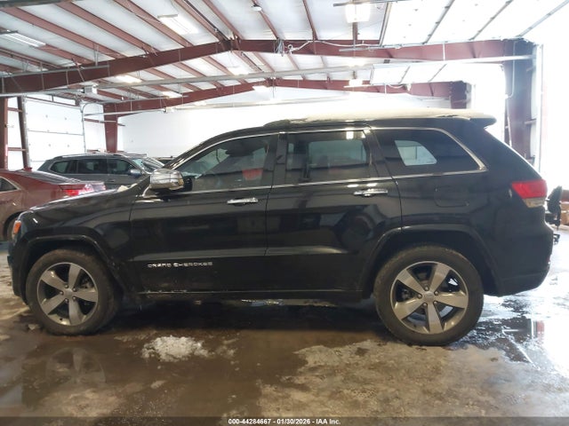 2015 Jeep Grand Cherokee Overland მანქანა იყიდება აუქციონზე, vin: 1C4RJECG7FC757463, აუქციონის ნომერი: 44284667