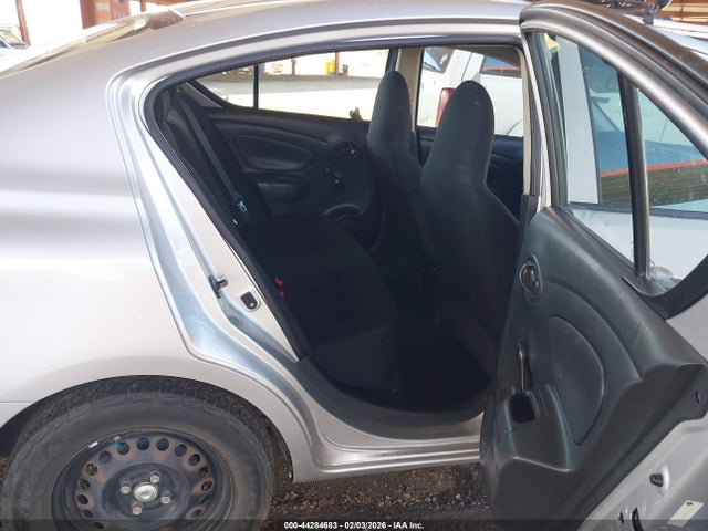 Nissan Versa 1.6 S 2015 3N1CN7AP1FL835879 Image 8