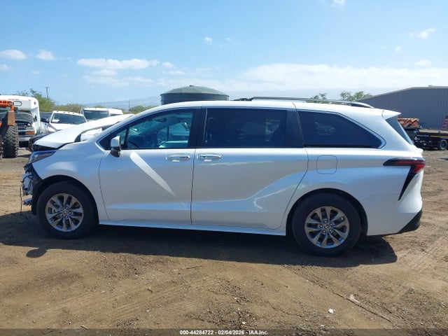 Продажа на аукционе авто 2025 Toyota Sienna Xle, vin: 5TDYRKECXSS235836, номер лота: 44284722