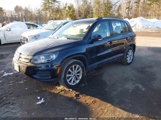 WVGBV7AX8HK049196 Volkswagen Tiguan 2.0t/2.0t S