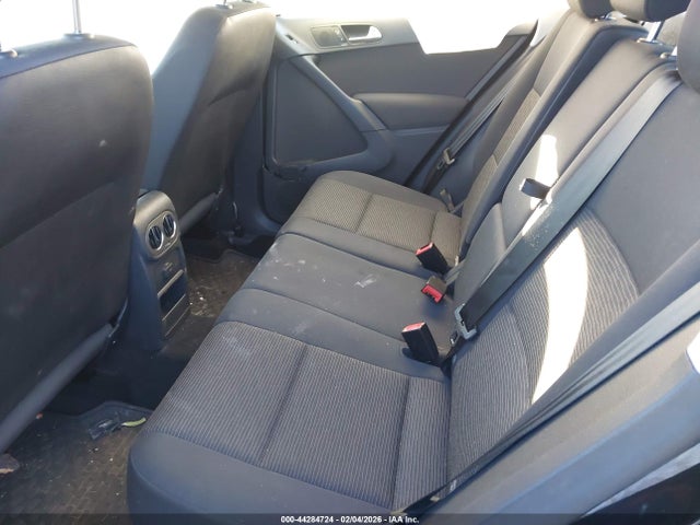 WVGBV7AX8HK049196 Volkswagen Tiguan 2.0t/2.0t S