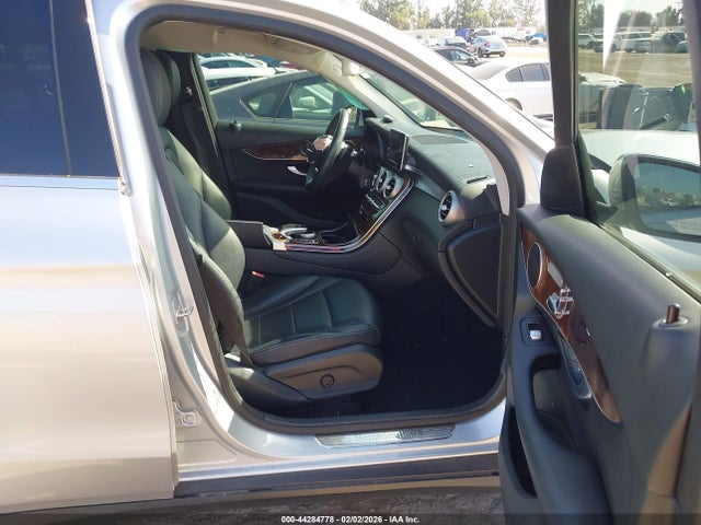 WDC0G4JB9GF058970 Mercedes-Benz GLC 300