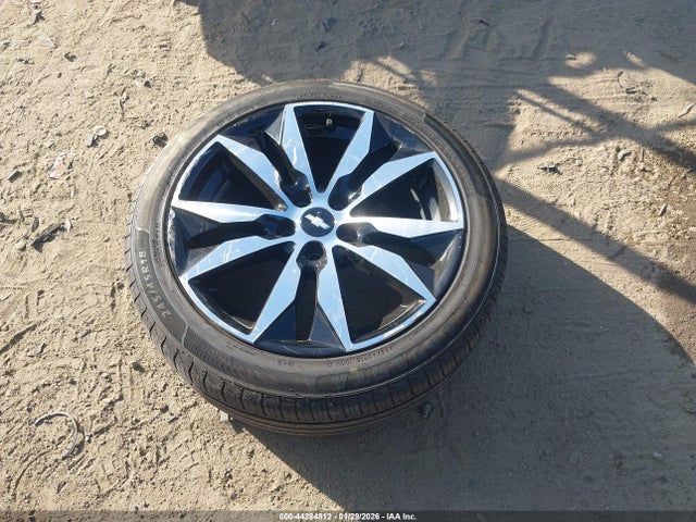 1G1ZD5ST4JF273983 Chevrolet MALIBU LT