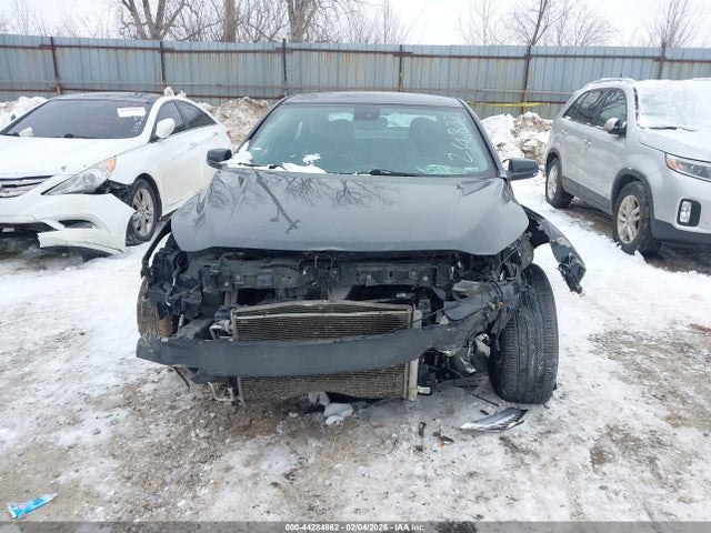 Продажа на аукционе авто 2015 Chevrolet Malibu 1lz, vin: 1G11F5SL6FF286832, номер лота: 44284862