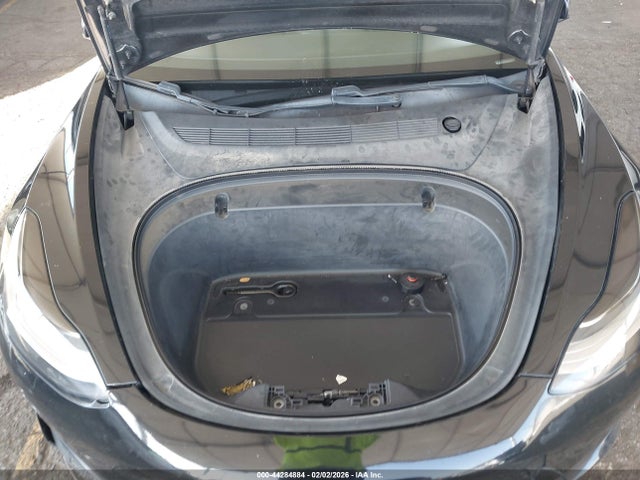 5YJ3E1EB3KF385766 Tesla Model 3 Long Range/performance