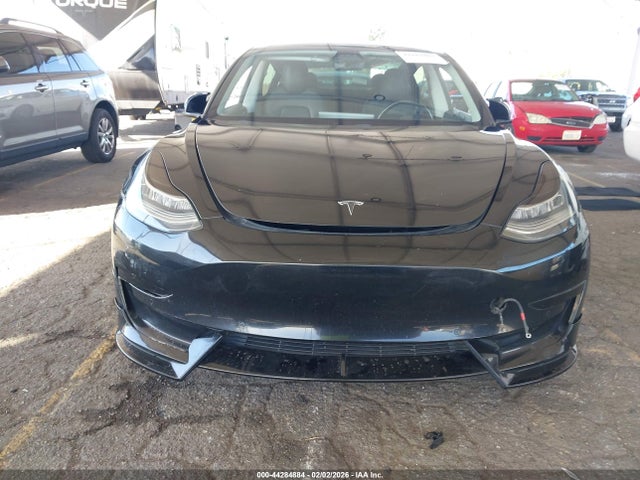 5YJ3E1EB3KF385766 Tesla Model 3 Long Range/performance