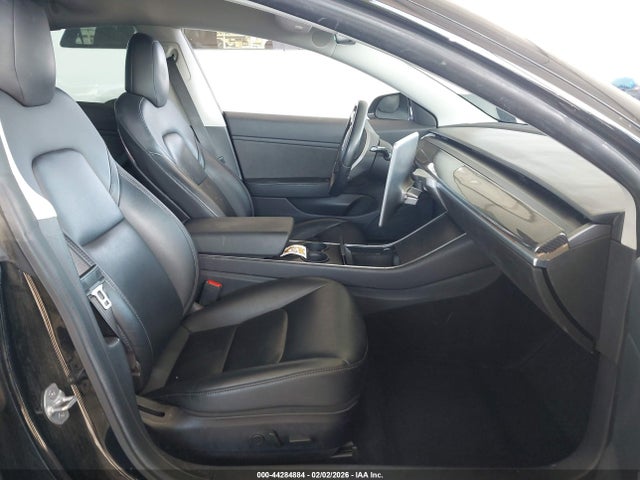 5YJ3E1EB3KF385766 Tesla Model 3 Long Range/performance