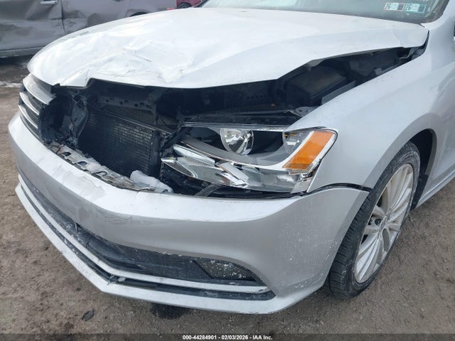3VWD17AJXFM350088 Volkswagen Jetta 1.8t Se