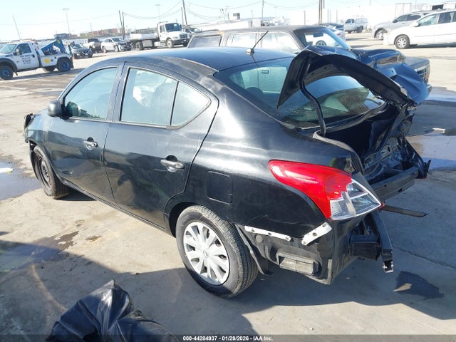 2015 NISSAN VERSA 3N1CN7AP1FL895449 Photo 2