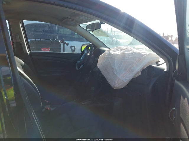 2015 NISSAN VERSA 3N1CN7AP1FL895449 Photo 4