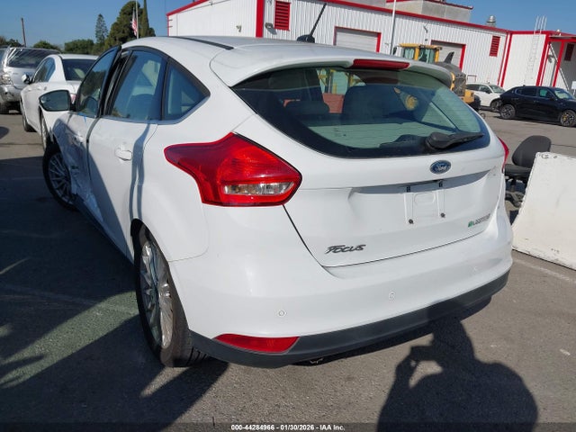 2016 FORD FOCUS ELECTRIC 1FADP3R4XGL380788 Photo 2