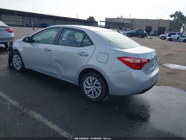 2T1BURHE0JC084586 Toyota COROLLA LE