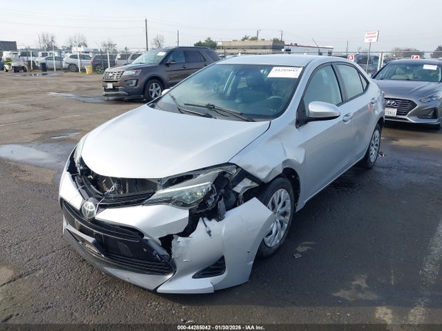 2T1BURHE0JC084586 Toyota COROLLA LE