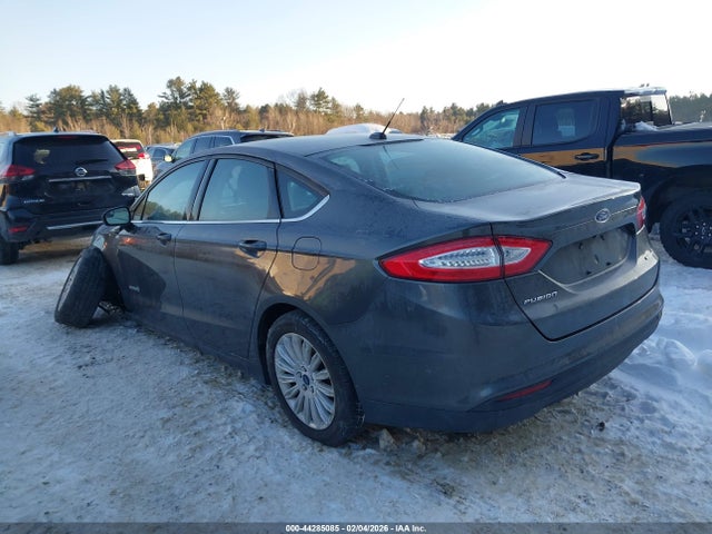 2015 FORD FUSION HYBRID 3FA6P0UU6FR246777 Photo 2