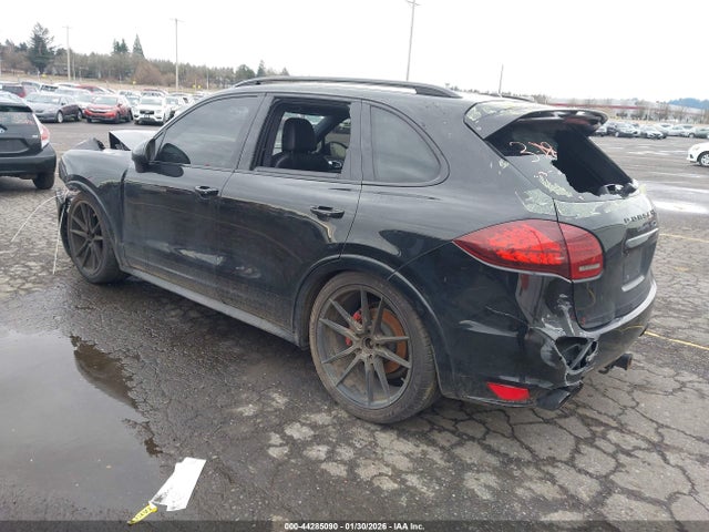 2013 PORSCHE CAYENNE WP1AD2A27DLA72322 Photo 2