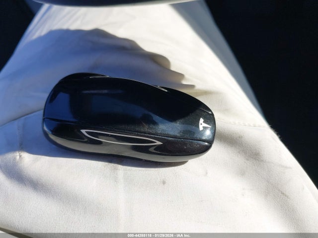 2015 TESLA MODEL S 5YJSA1H17FFP76273 Photo 10