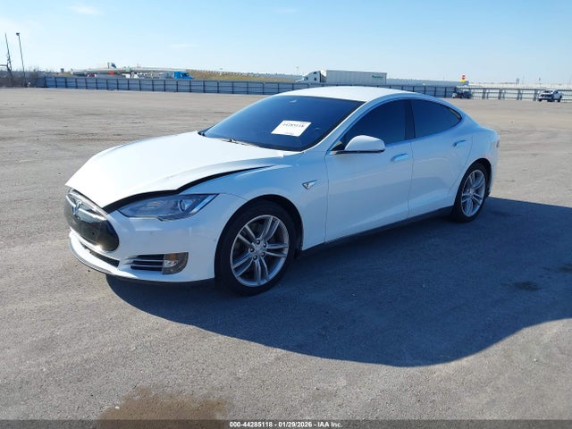 2015 TESLA MODEL S 5YJSA1H17FFP76273 Photo 1