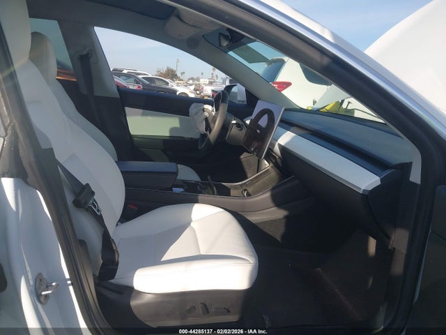 2019 TESLA MODEL 3 5YJ3E1EB8KF487466 Photo 4