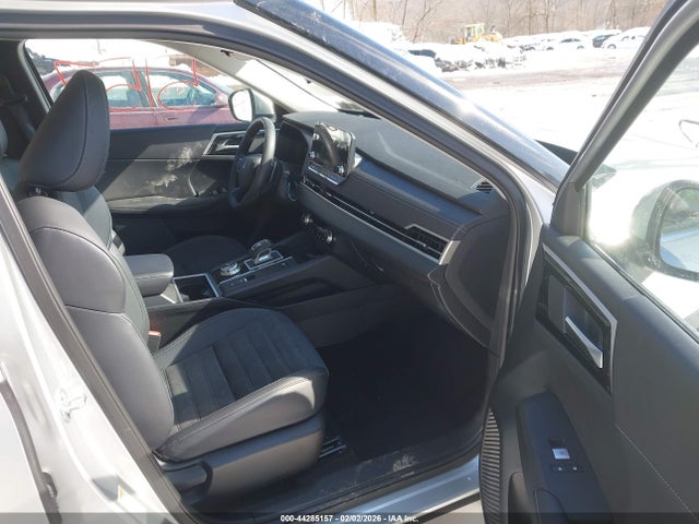 2025 MITSUBISHI OUTLANDER PHEV JA4T5VA9XSZ012643 Photo 4