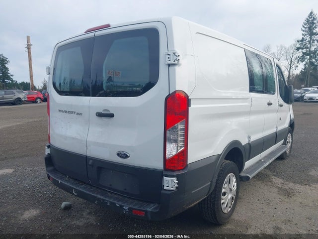 1FTYR1ZM3JKA58503 Ford Transit-250