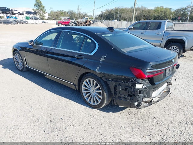 2022 BMW 740 WBA7T2C07NCH74247 Photo 2