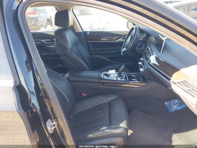 2022 BMW 740 WBA7T2C07NCH74247 Photo 4