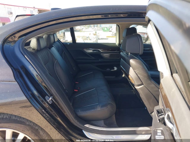 2022 BMW 740 WBA7T2C07NCH74247 Photo 7