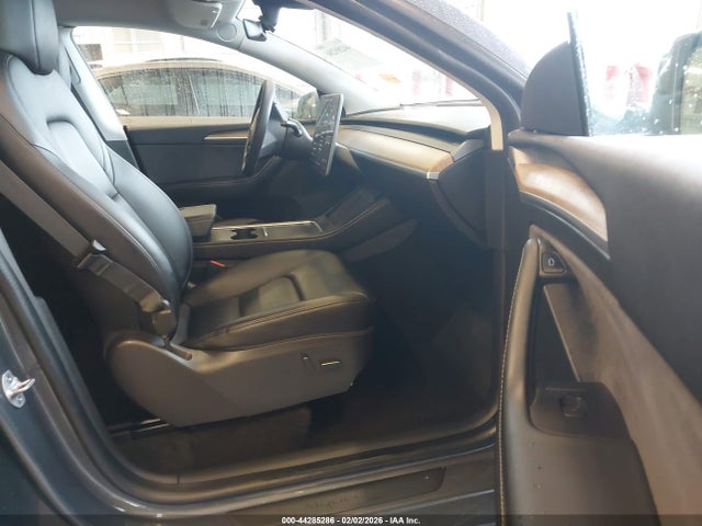 2022 TESLA MODEL Y 7SAYGDEE6NA022703 Photo 4