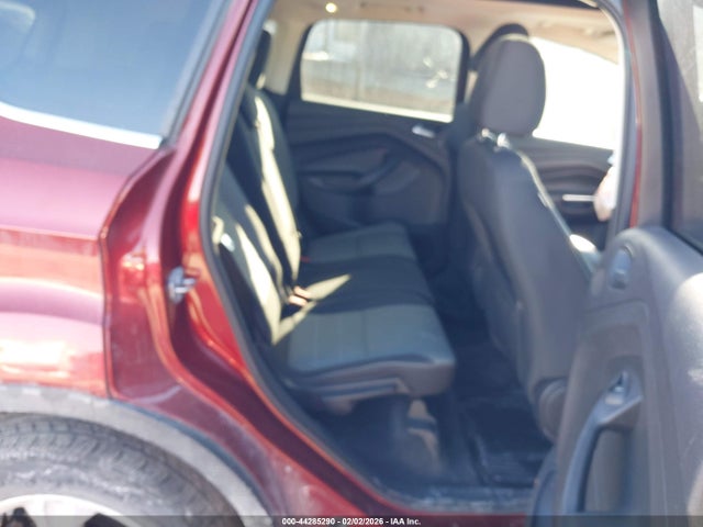 1FMCU9GX7GUB10860 Ford ESCAPE SE