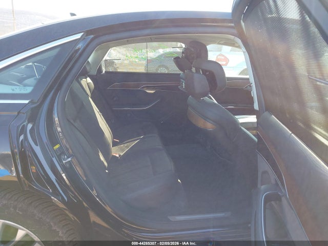2019 AUDI A8 L WAU8DAF89KN009132 Photo 7