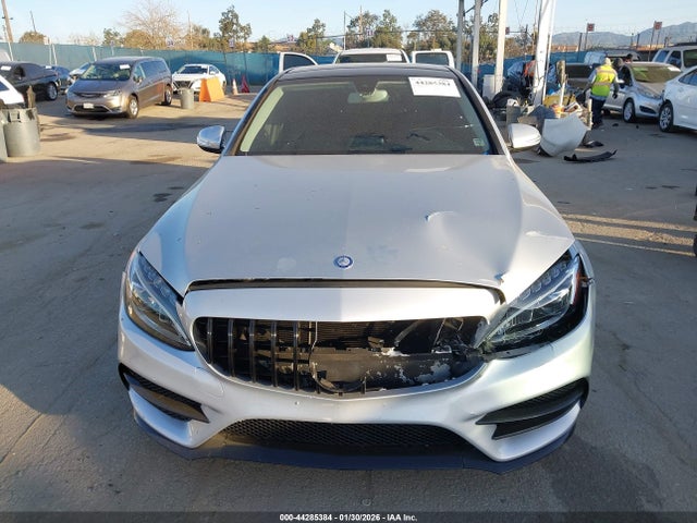 55SWF4JB3FU085232 Mercedes-Benz C 300